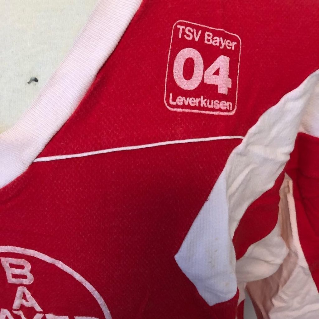 Bayer 04 Leverkusen 89-90 Local 3