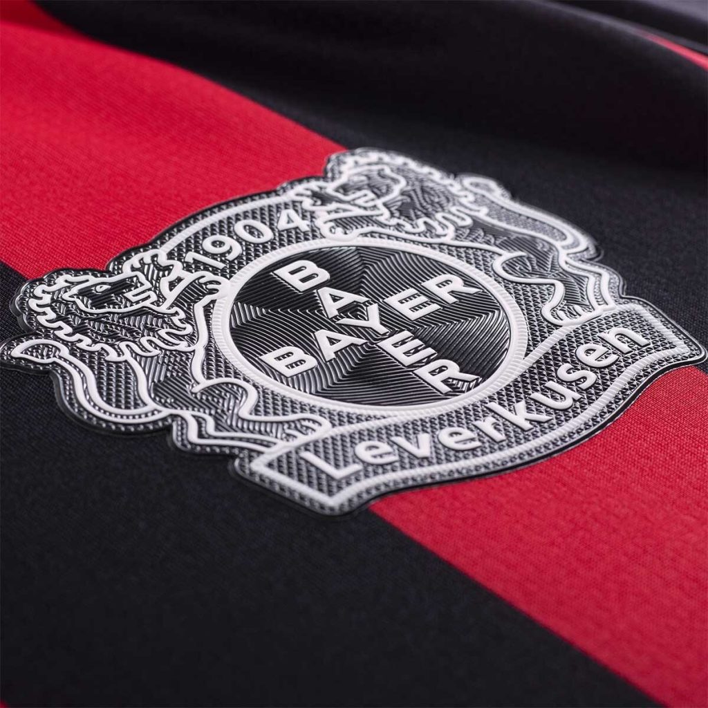 Bayer 04 Leverkusen 21-22 Local 4