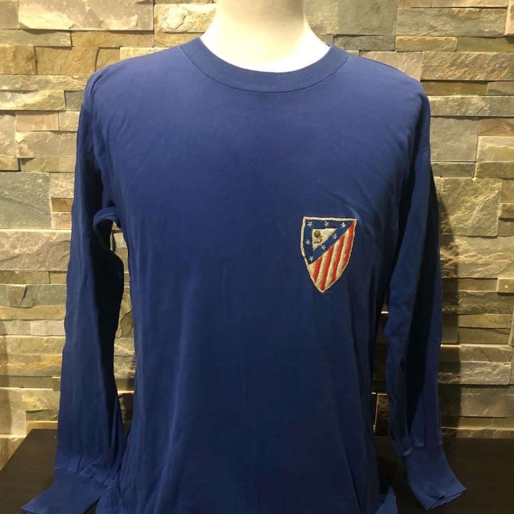 Segunda equipación de Atlético de Madrid 76-77