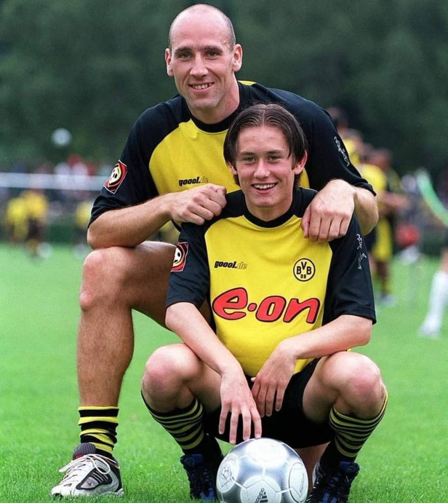 Borussia Dortmund 01-02 Local 4