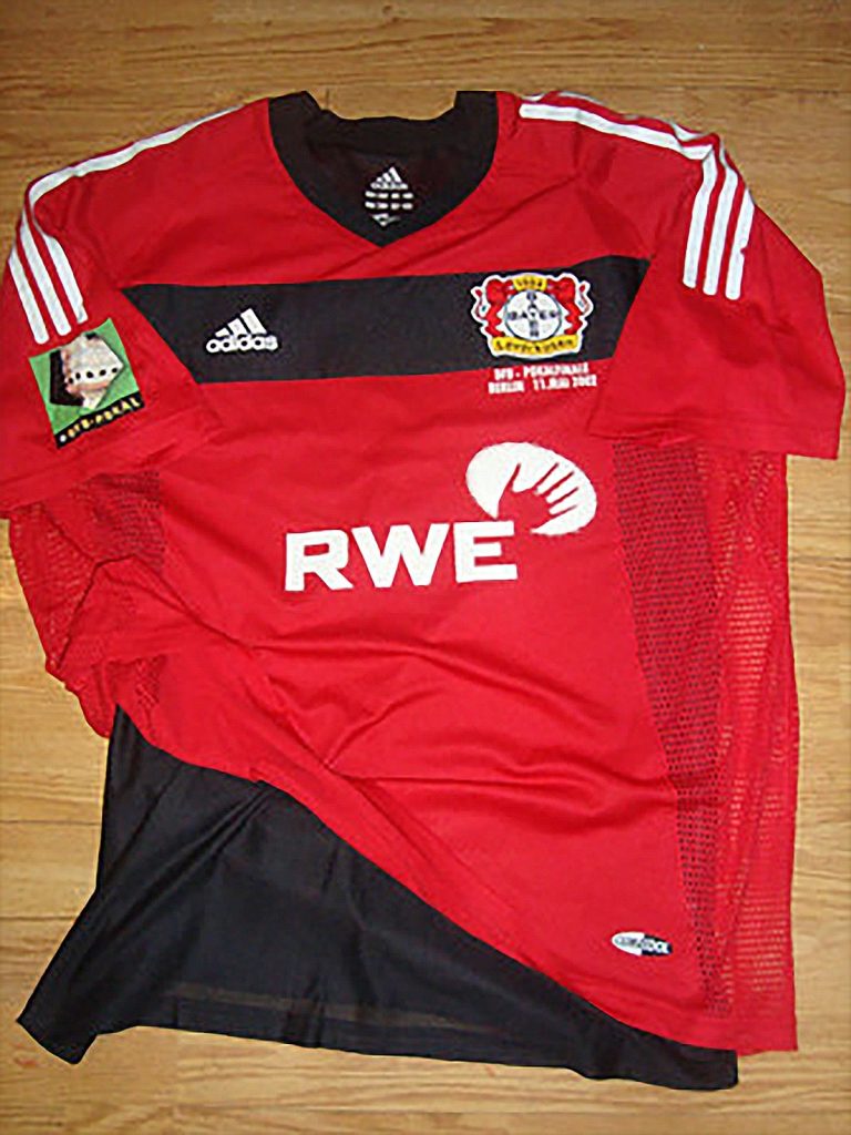 Bayer 04 Leverkusen 01-02 Especial 3