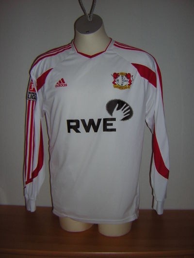 Bayer 04 Leverkusen 04-05 Visitante 2