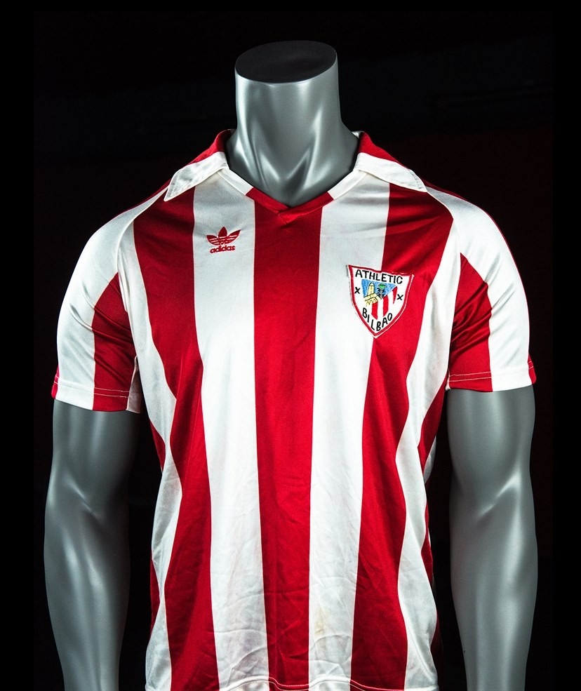 Primera equipación de Athletic 83-84