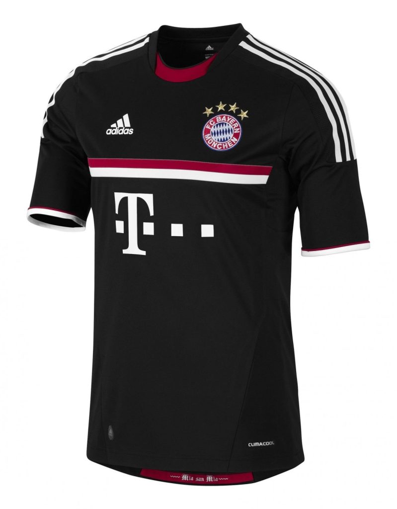 Tercera equipación de Bayern Múnich 11-12