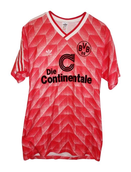Borussia Dortmund 88-89 Visitante 3