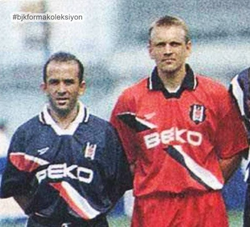 Beşiktaş 99-00 Visitante 4