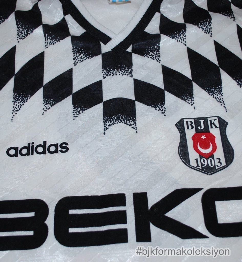 Beşiktaş 93-94 Local 3