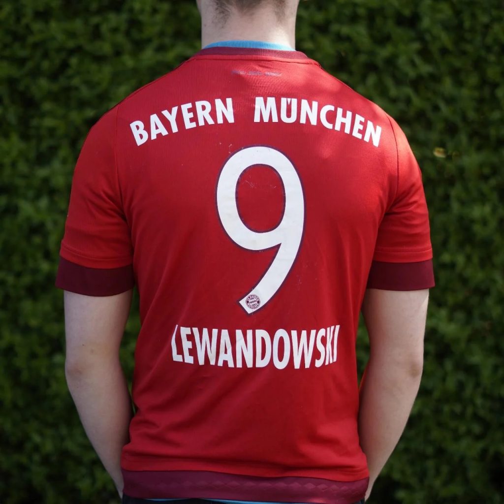 Bayern München 15-16 Local 2