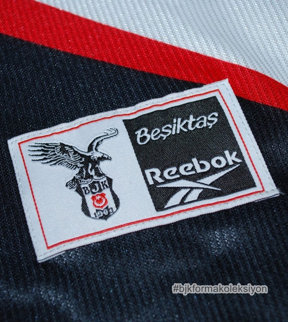 Beşiktaş 99-00 Visitante 3