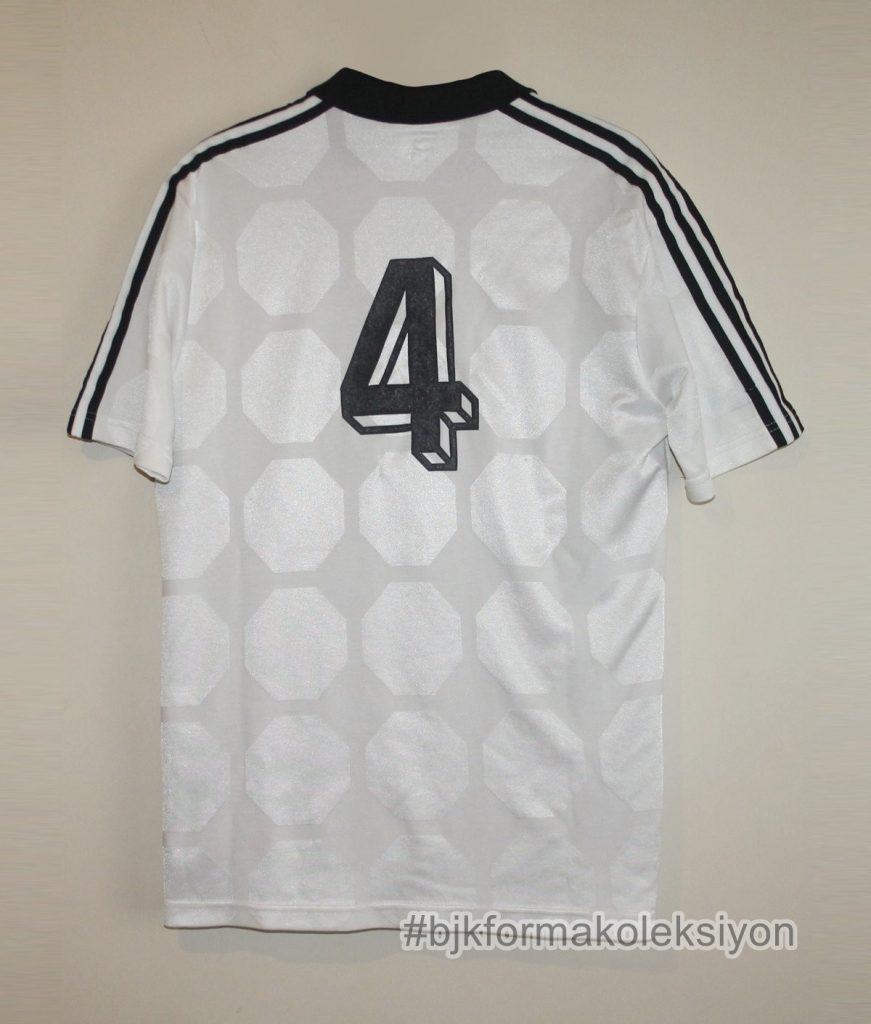 Beşiktaş 90-91 Local 2