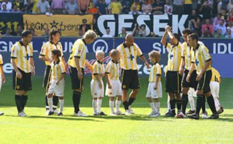 Borussia Dortmund 06-07 Local 3