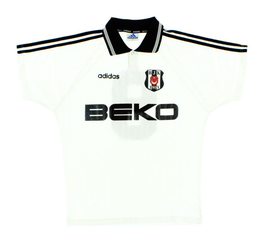 Primera equipación de Besiktas 97-98