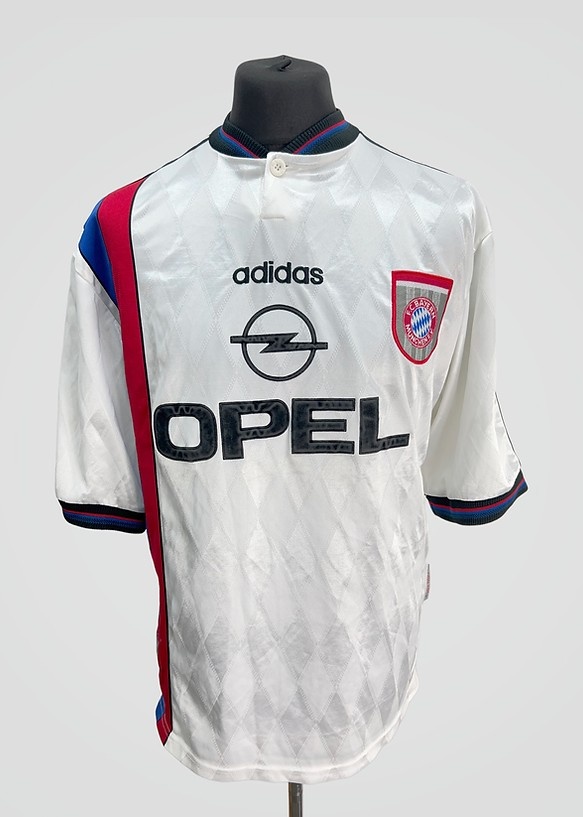 Segunda equipación de Bayern Múnich 96-97