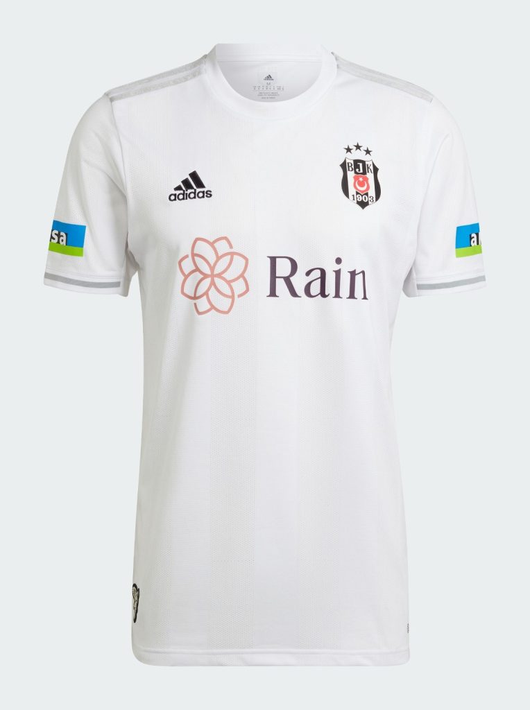 Primera equipación de Besiktas 22-23