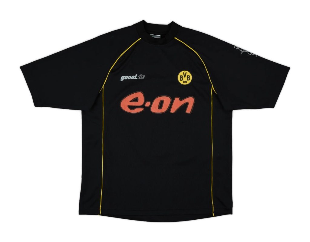 Equipación especial de Borussia Dortmund 01-02