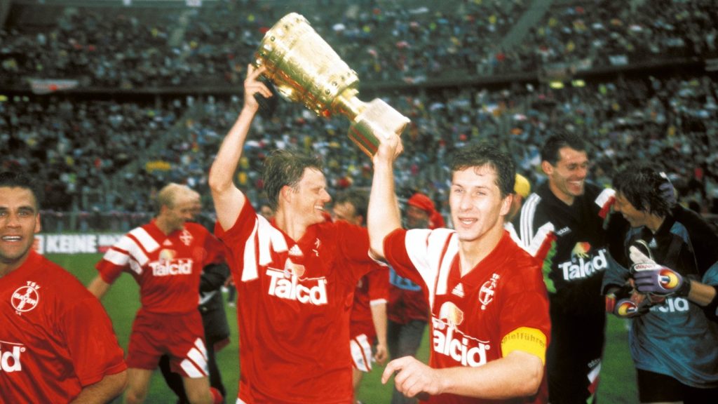Bayer 04 Leverkusen 92-93 Especial 2