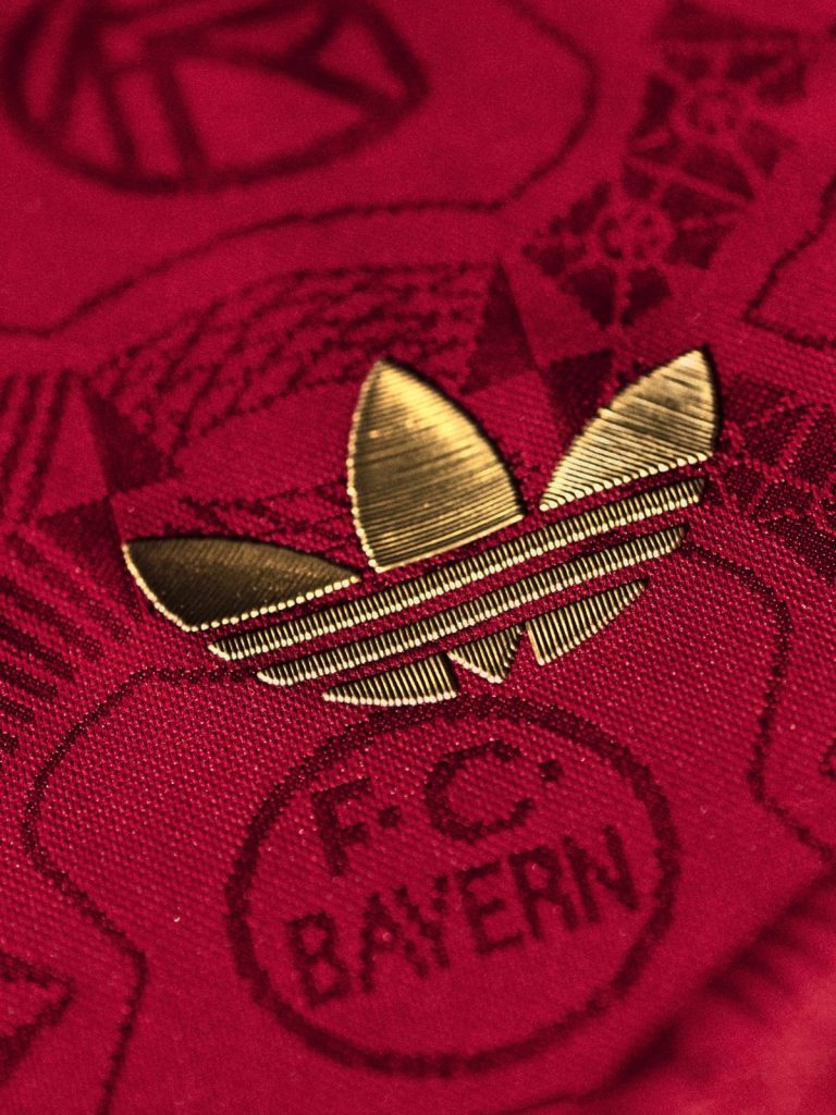 Bayern München 24-25 Especial 4