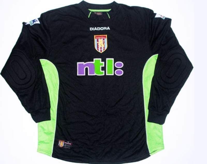 Equipación de portero de Aston Villa 00-01