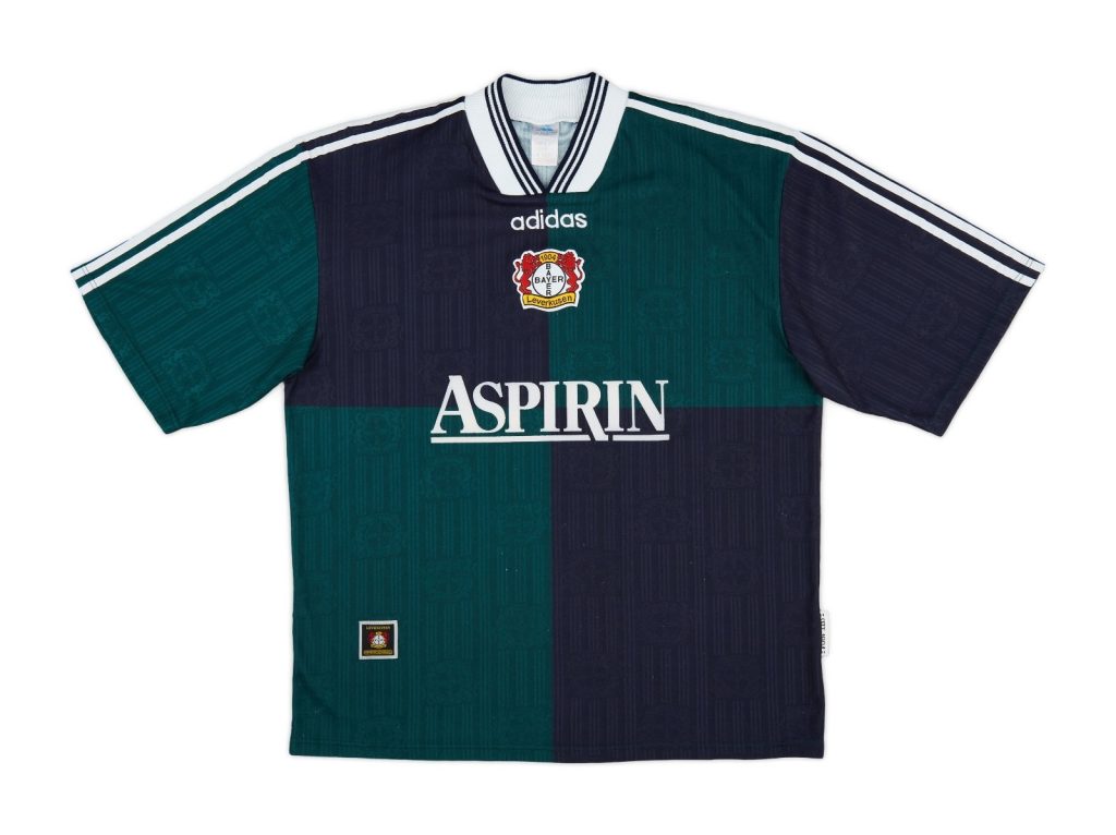 Segunda equipación de Bayer Leverkusen 97-98