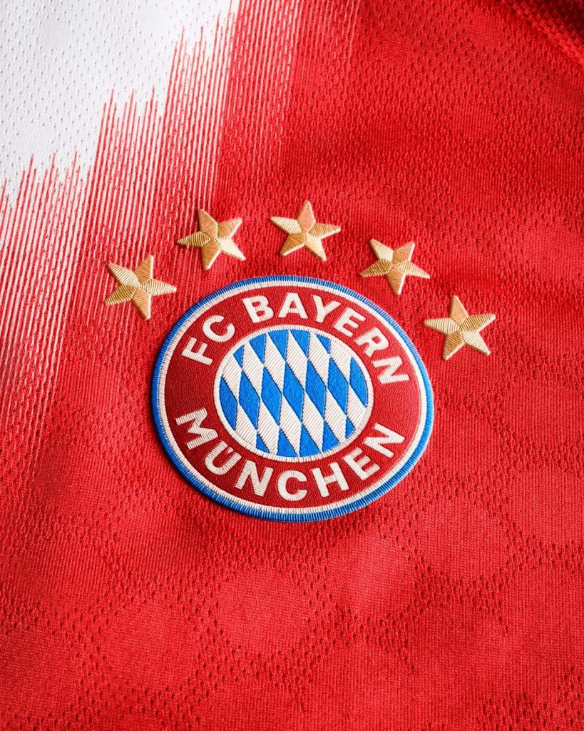 Bayern München 25-26 Local 3