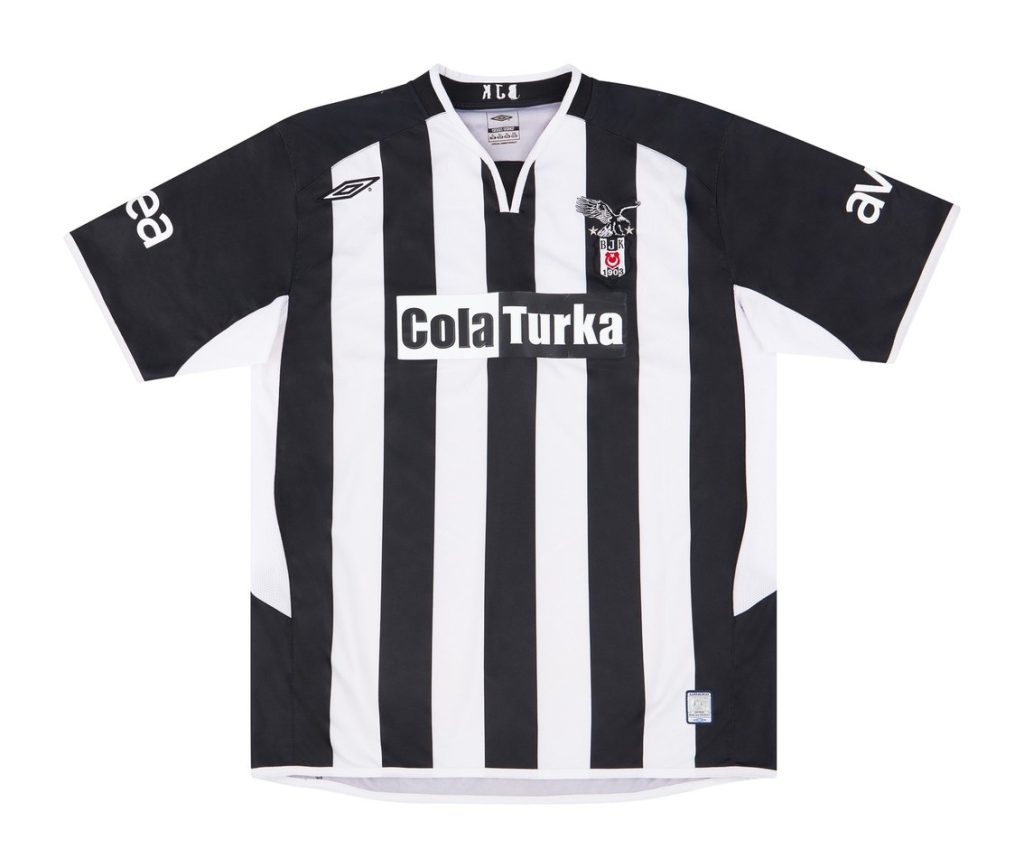 Segunda equipación de Besiktas 06-07
