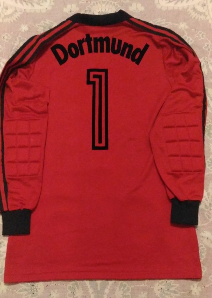 Borussia Dortmund 82-83 Portero 2