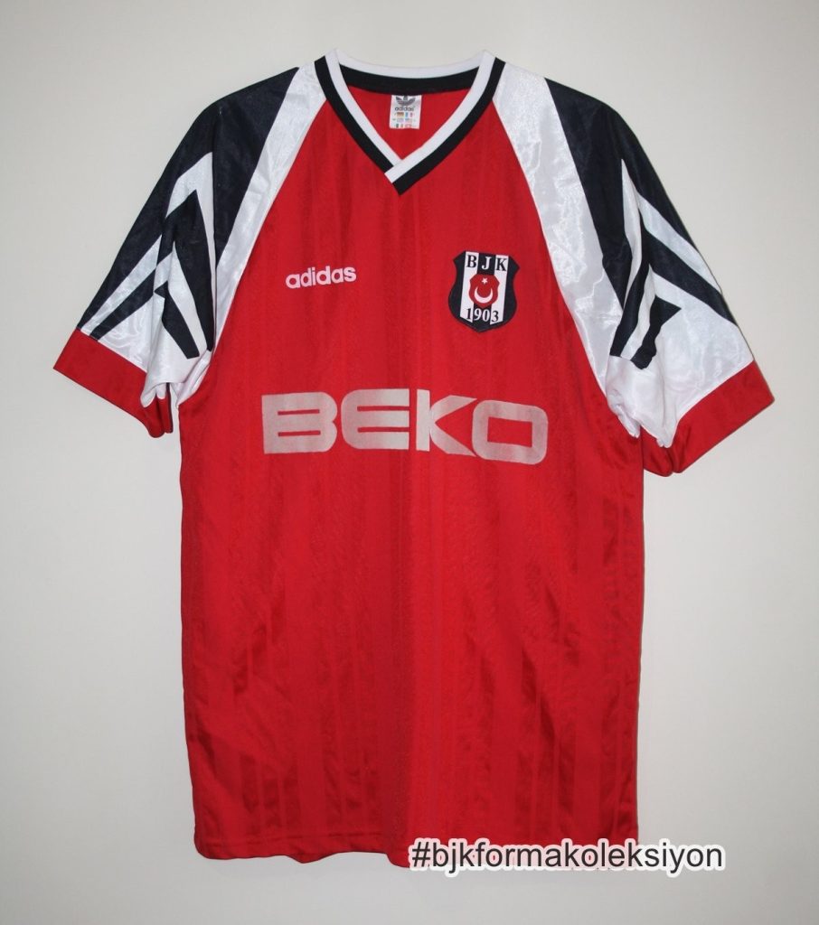 Segunda equipación de Besiktas 95-96