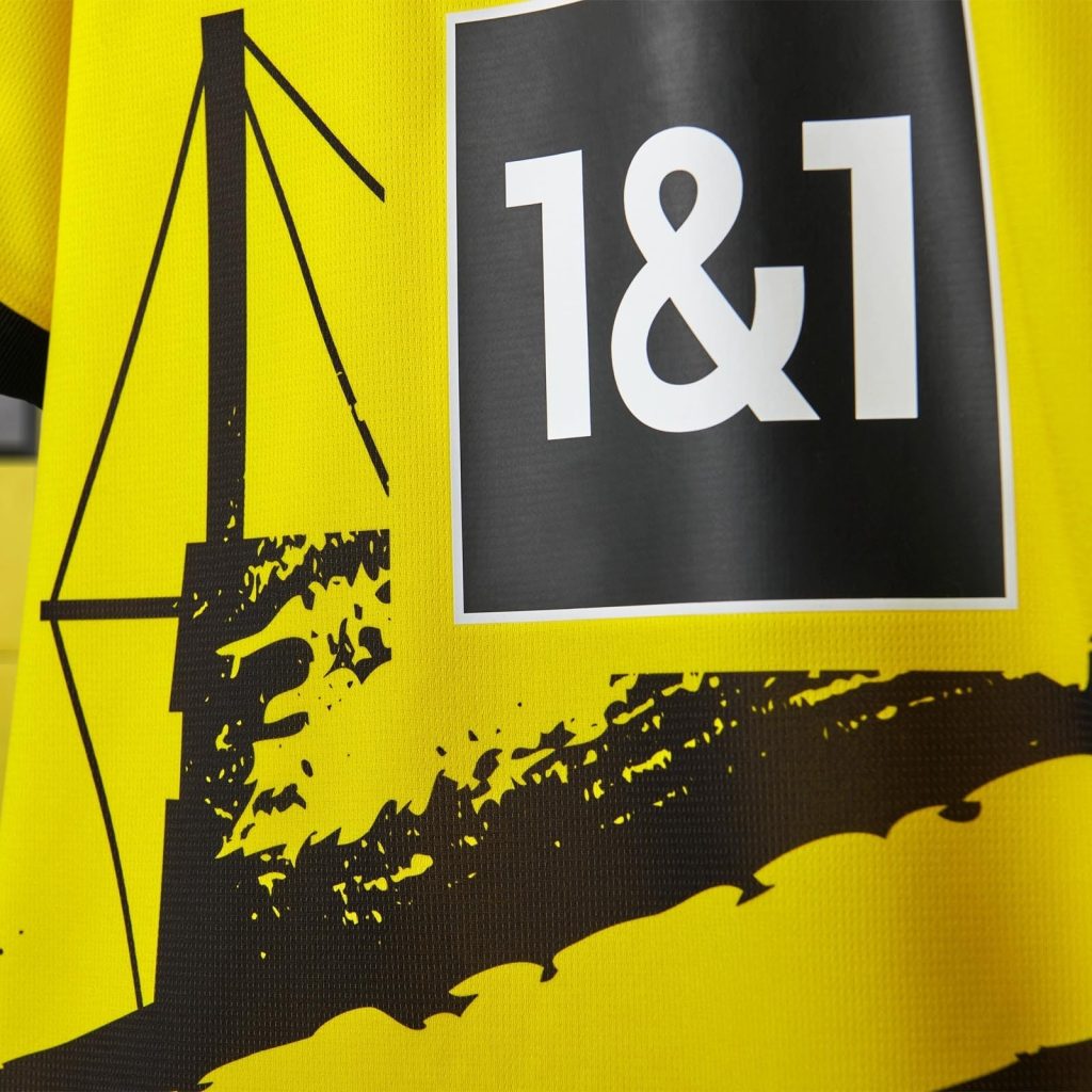 Borussia Dortmund 23-24 Local 3
