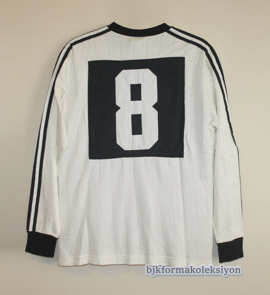 Beşiktaş 88-89 Visitante 2