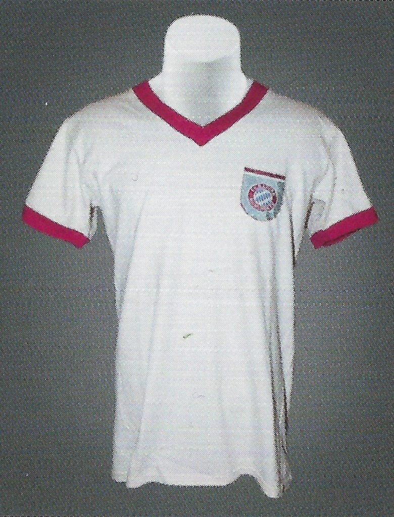Segunda equipación de Bayern Múnich 71-72