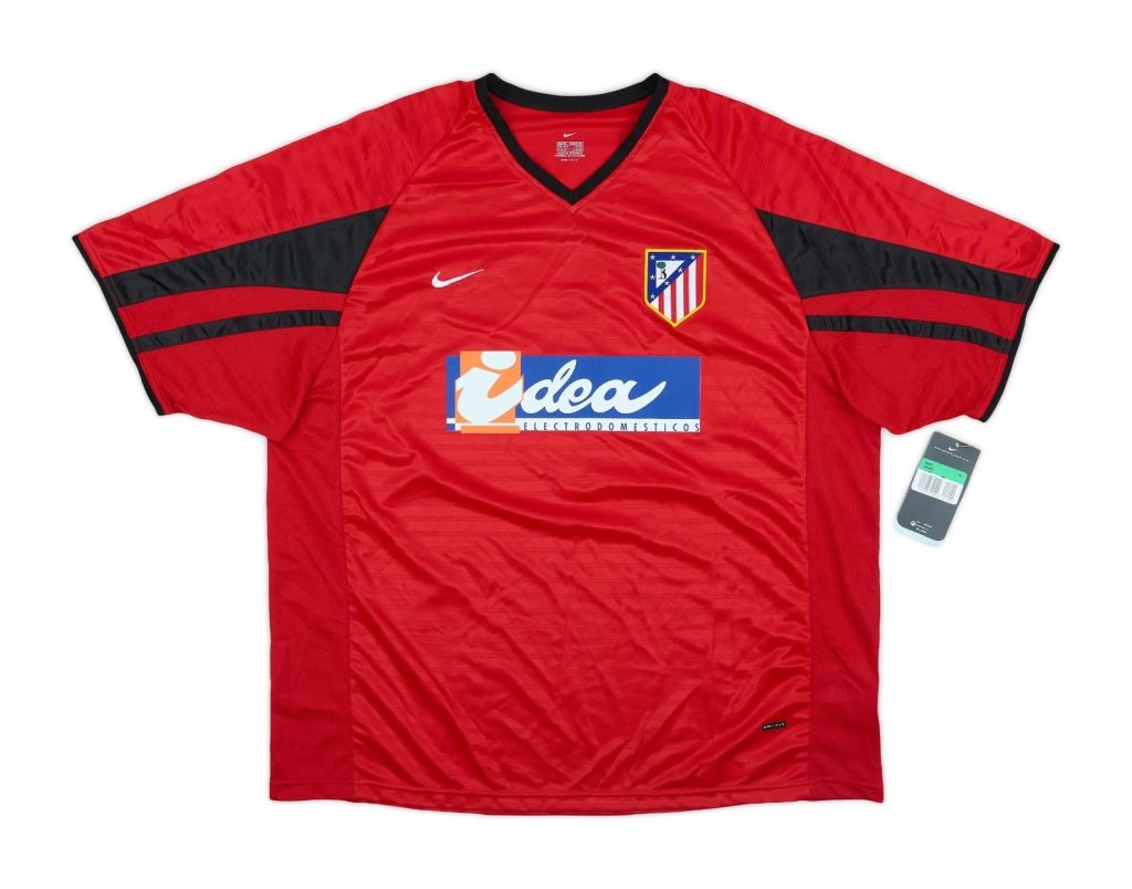 Segunda equipación de Atlético de Madrid 01-02