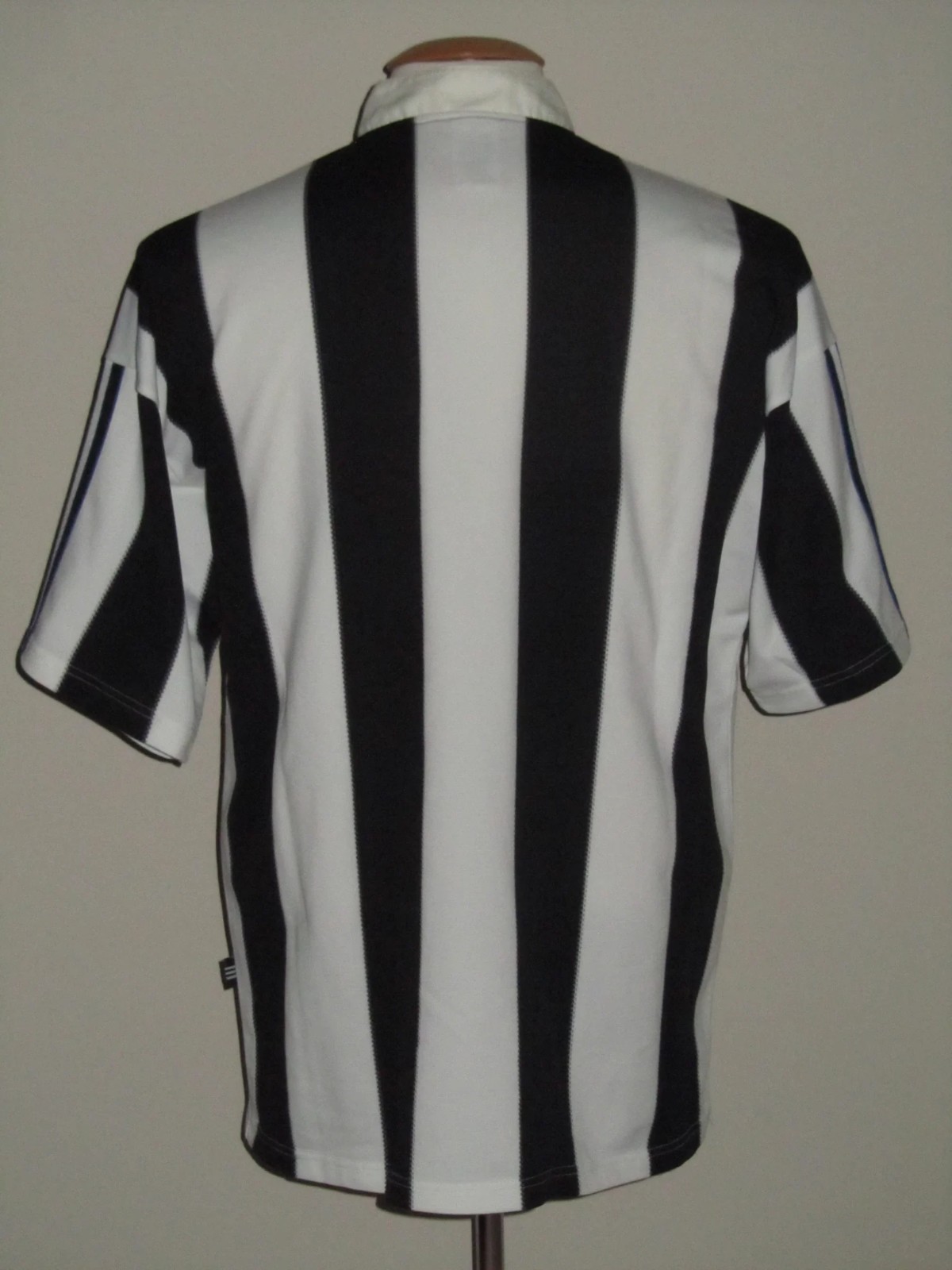Newcastle United 95-96 Local 3
