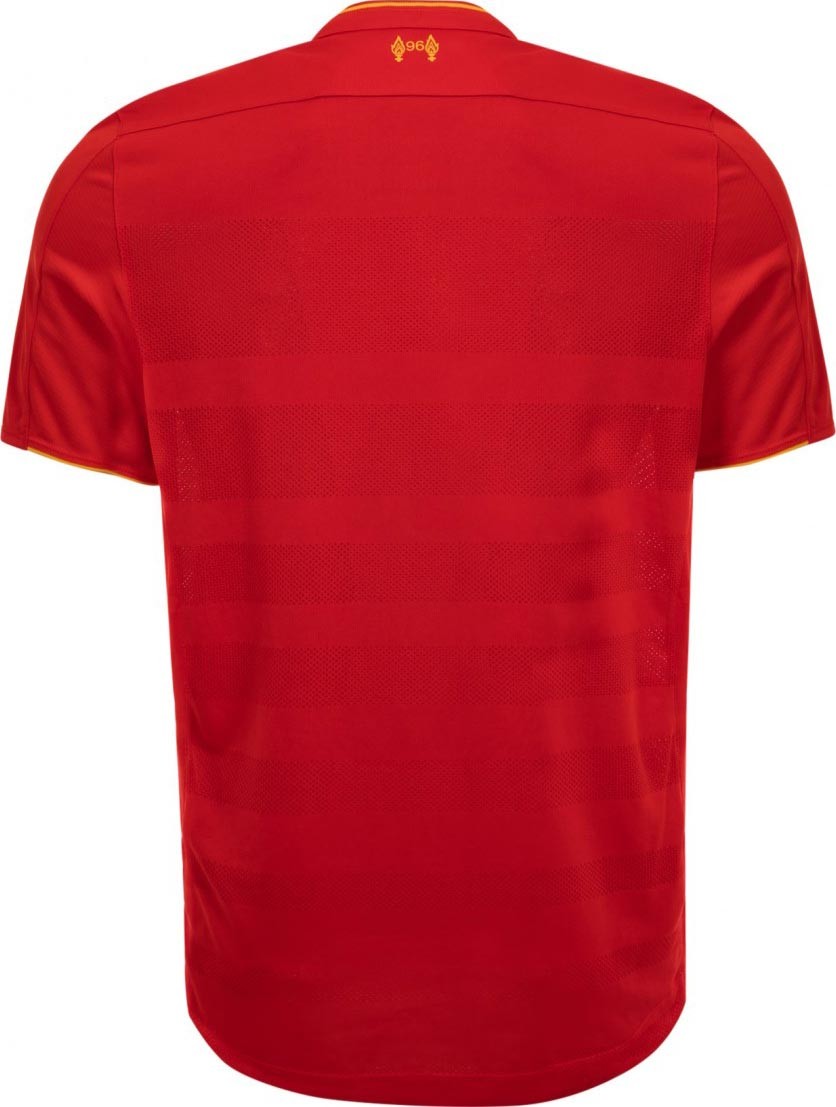 Liverpool FC 16-17 Local 2