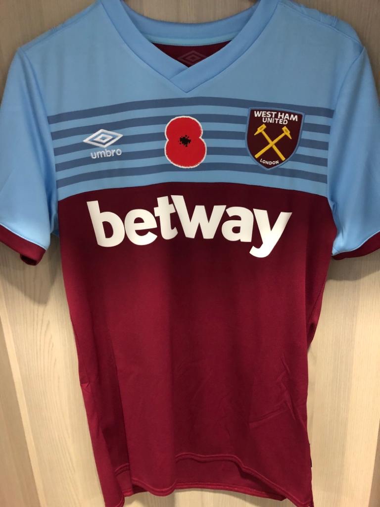 Primera equipación de West Ham United 19-20