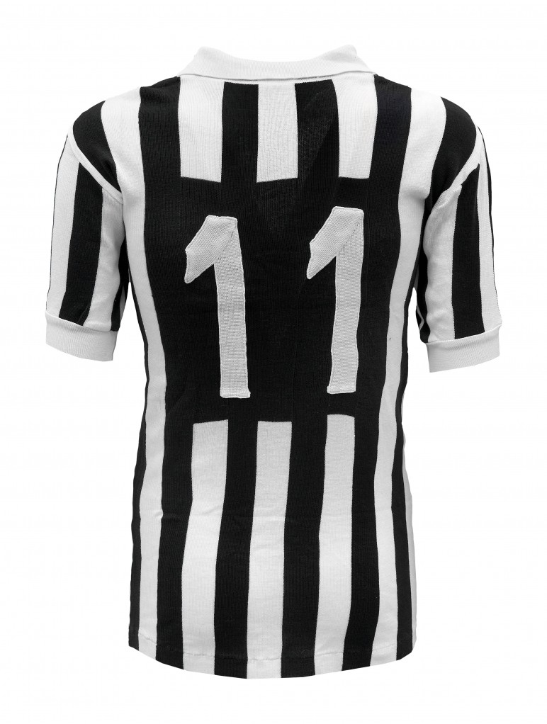 Juventus FC 83-84 Local 2