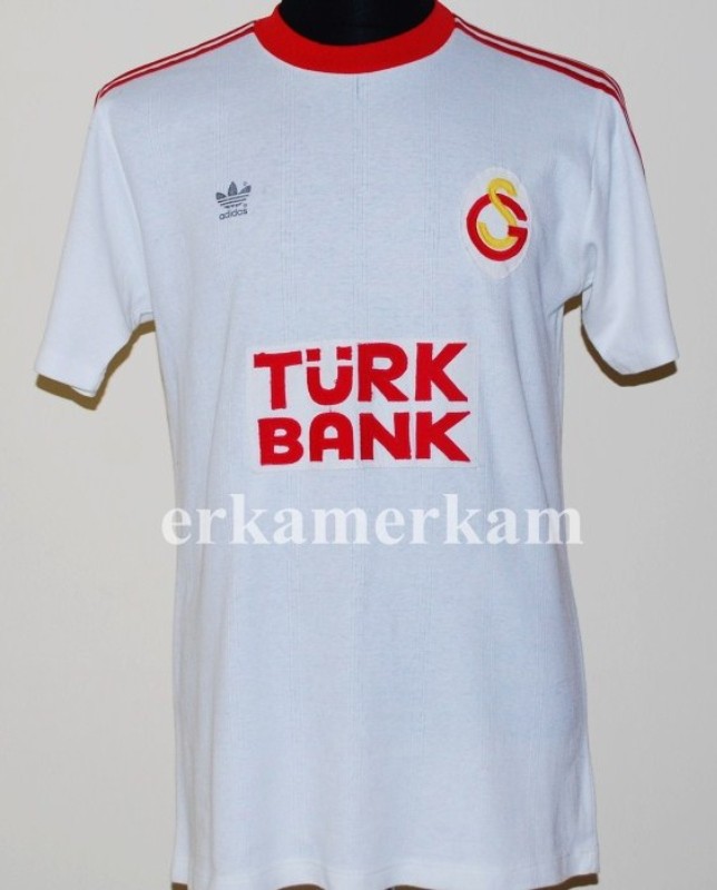 Tercera equipación de Galatasaray 87-88
