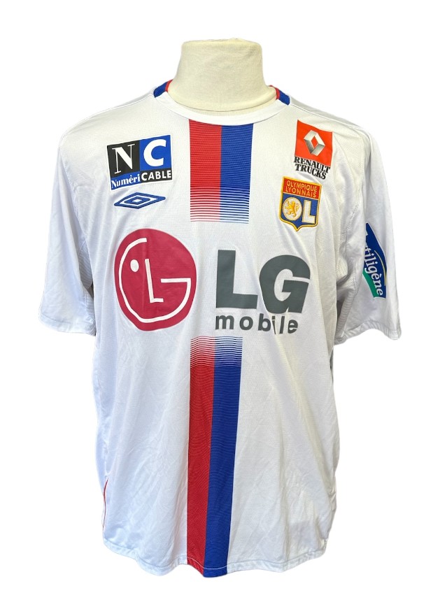 Primera equipación de Olympique de Lyon 04-05