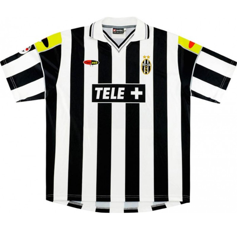 Juventus FC 00-01 Local 3