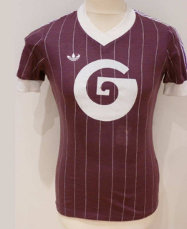 Primera equipación de Anderlecht 82-83