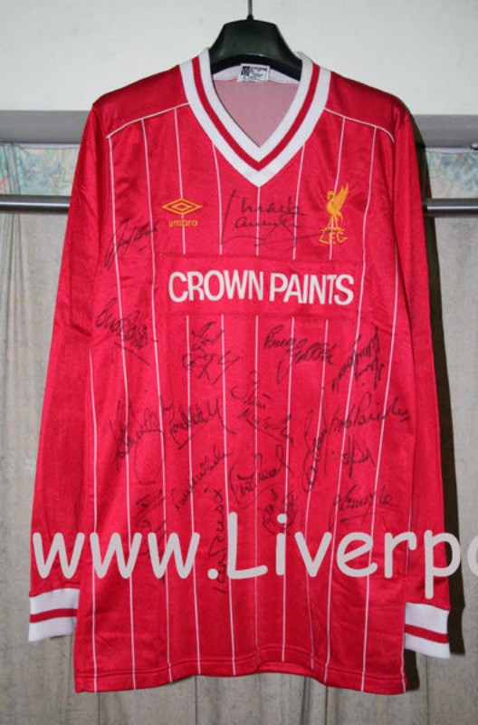 Primera equipación de LiverpoolFC 83-84