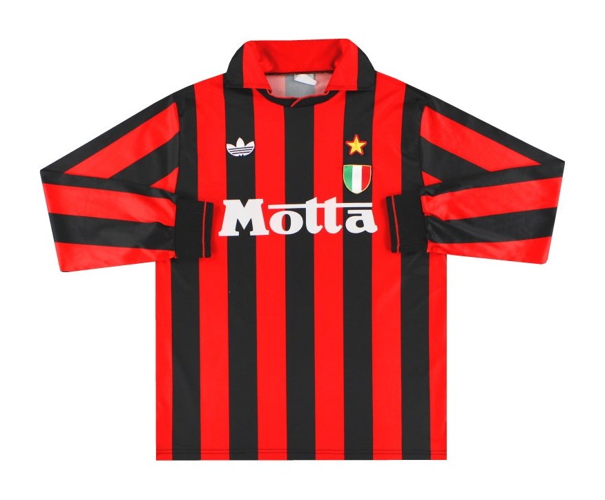 Primera equipación de Milan 92-93