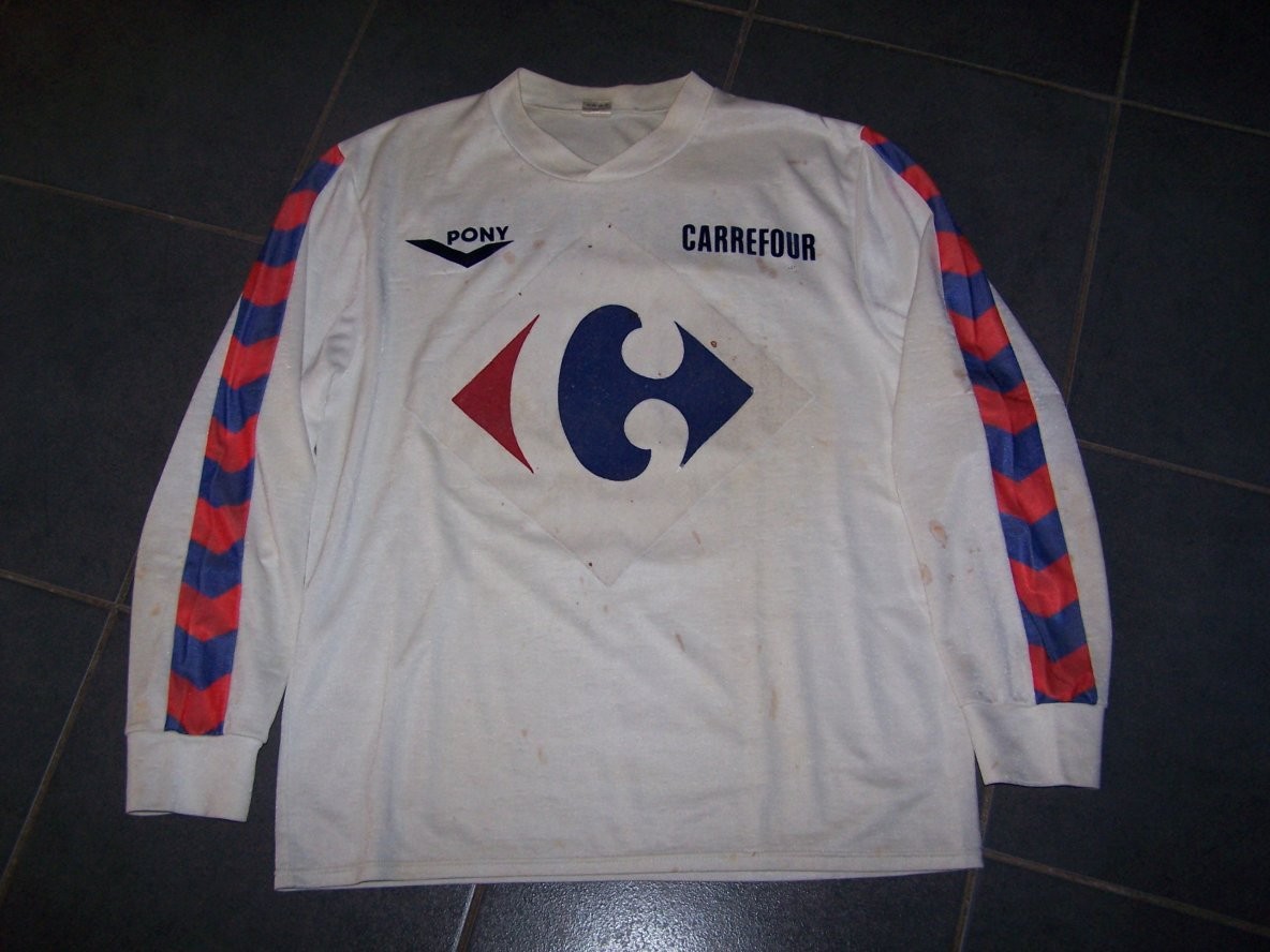 Tercera equipación de Olympique de Lyon 83-84