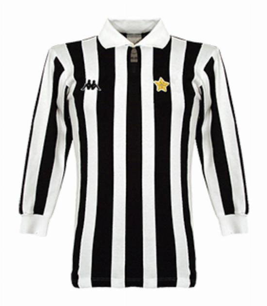 Primera equipación de Juventus 80-81