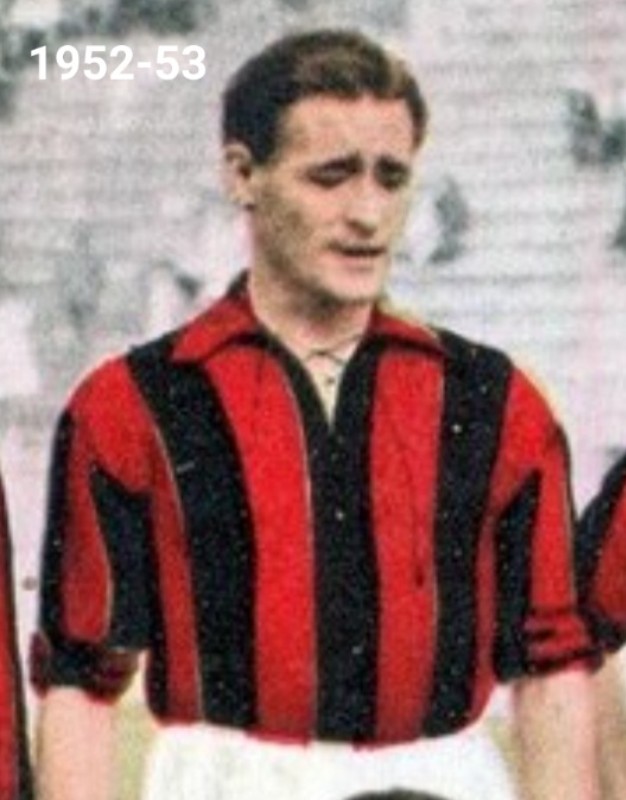 Primera equipación de Milan 52-53