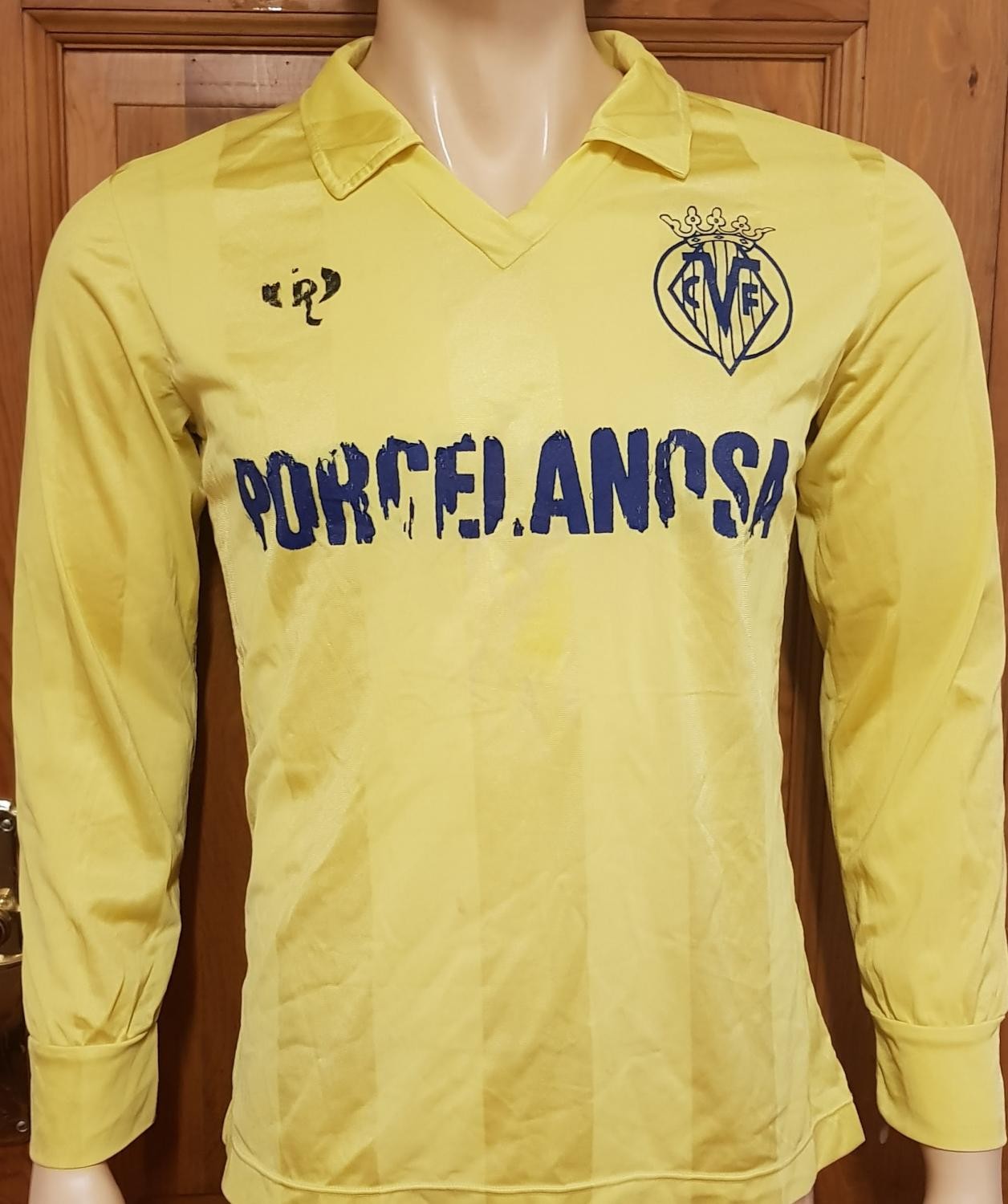 Primera equipación de Villarreal 85-86