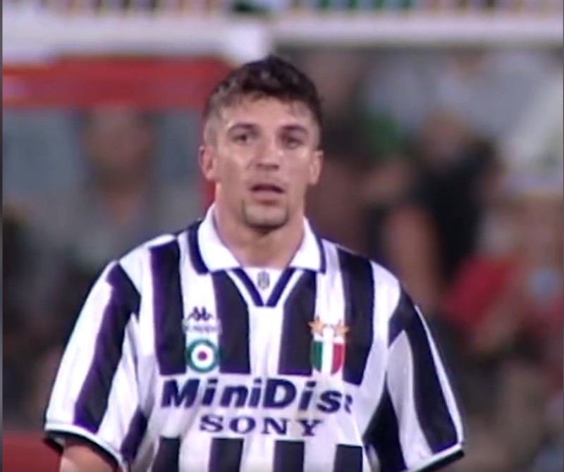 Juventus FC 95-96 Local 3