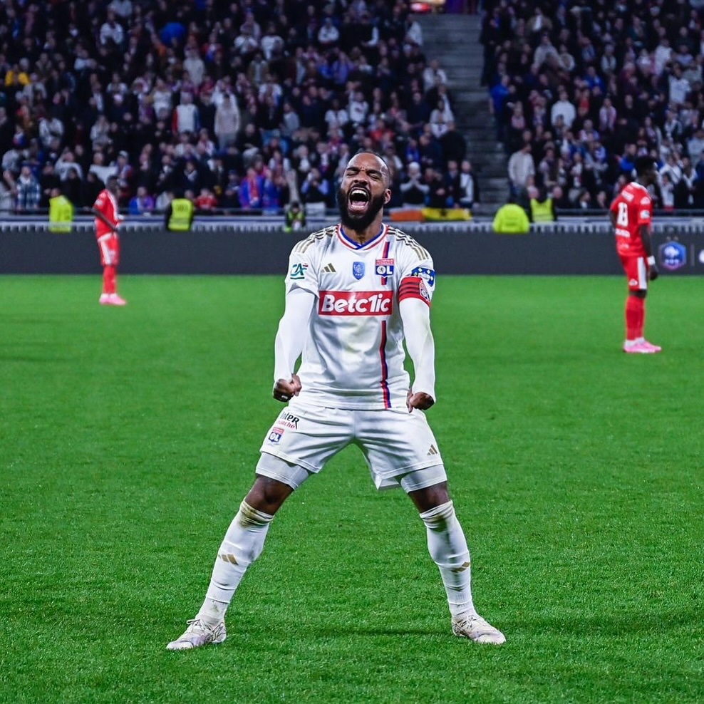 Olympique Lyonnais 23-24 Local 2
