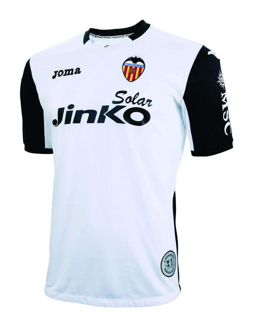 Equipación especial de Valencia 13-14