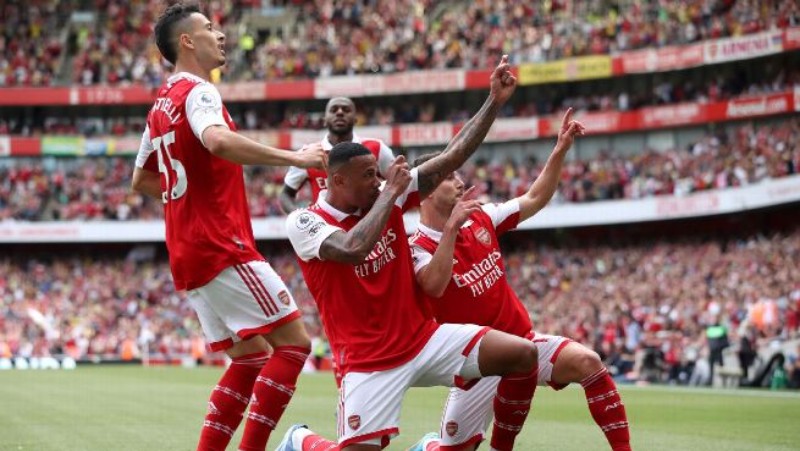 Arsenal FC 21-22 Local 2