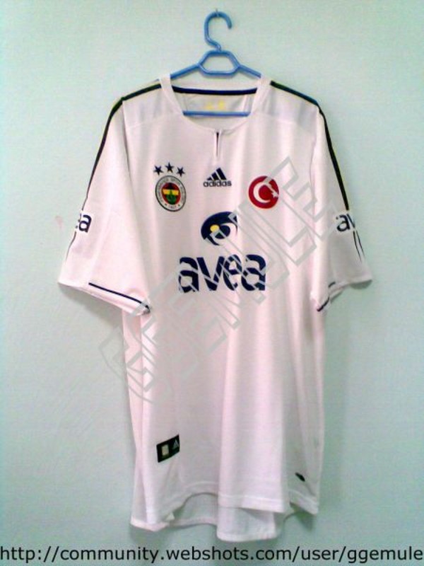 Fenerbahçe SK 04-05 Visitante 2